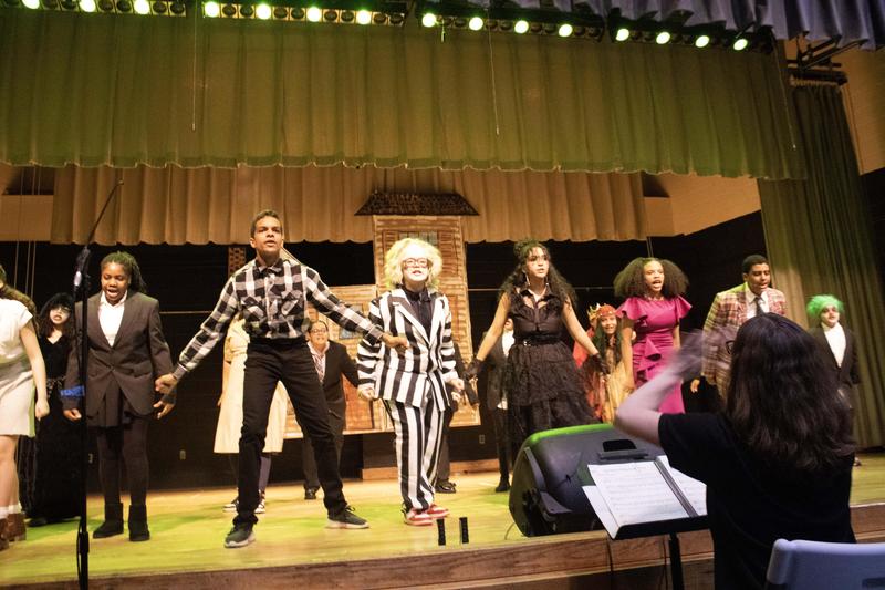 Beetlejuice cast taking a bow on stage